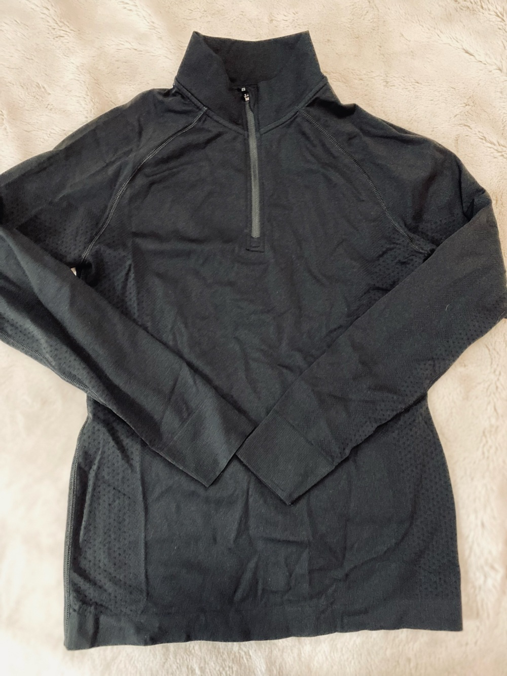 Figs women’s black seamless Salta 1/4 zip long-sleeve underscrub top